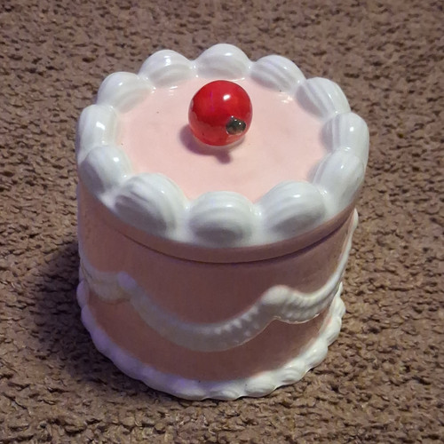 Pink white ceramic cake - pink,